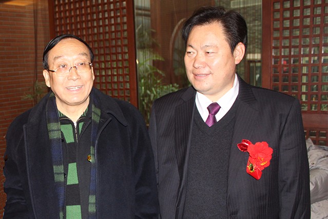 中国老龄事业基金会会长、民政部原副部长李宝库与PA尊龙凯时集团董事局主席张金洲合影